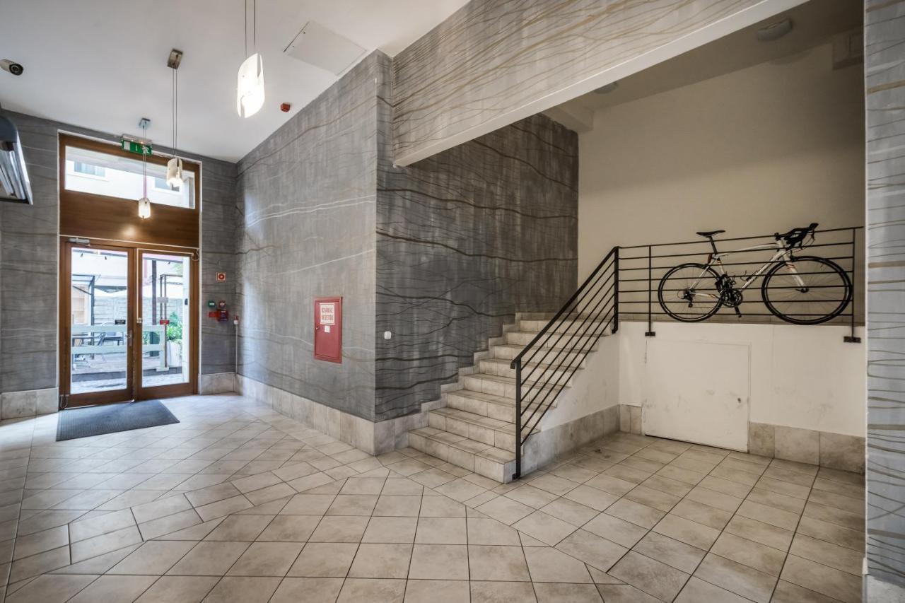 Bpr Timber Loft Home With Balcony 布达佩斯 外观 照片