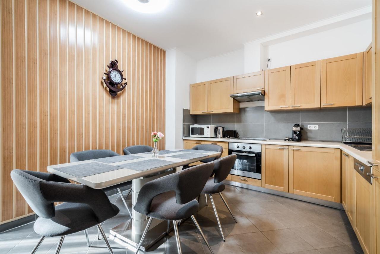 Bpr Timber Loft Home With Balcony 布达佩斯 外观 照片