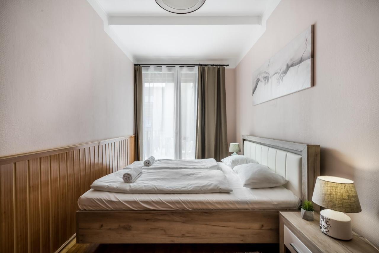 Bpr Timber Loft Home With Balcony 布达佩斯 外观 照片